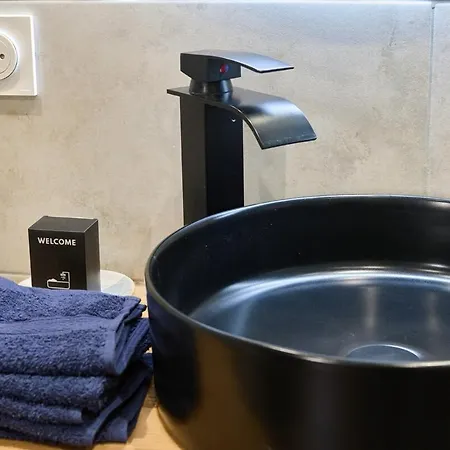 Le Cabrit - Air Conditioning And Wifi
